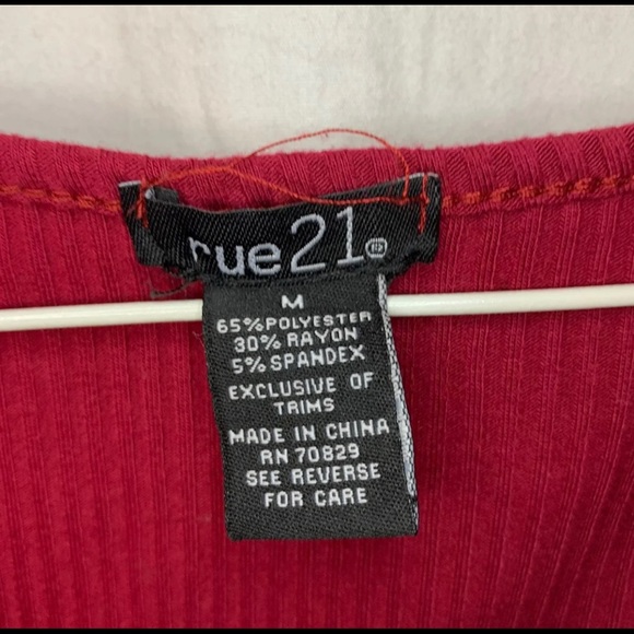 Rue21 Ribbed Tee - Picture 3 of 3